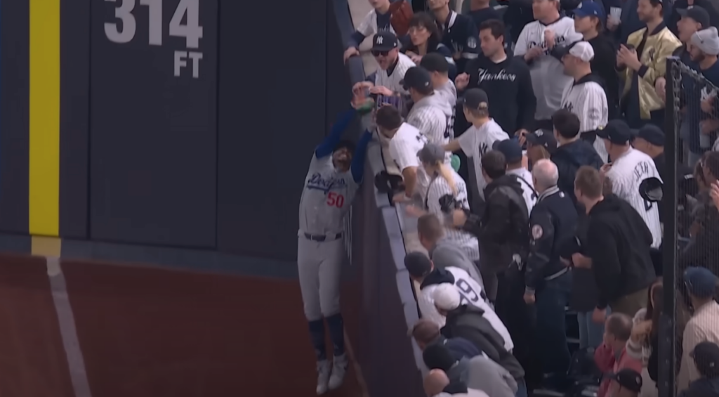 mookie betts fighting with fan trying to steal his ball